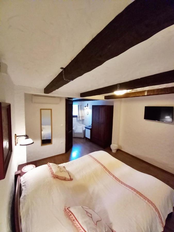 Bed and Breakfast Sári Csárda Panzió Dunakiliti Esterno foto
